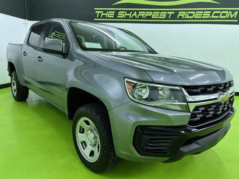 Used 2022 Chevrolet Colorado W/T AWD/4WD image 2