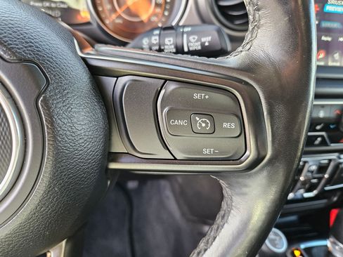 Used 2021 Jeep Wrangler Unlimited Sport AWD/4WD image 21
