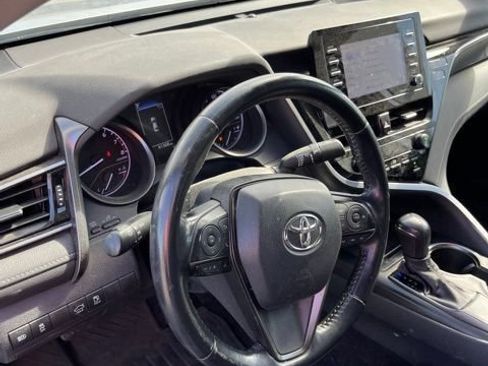 Used 2021 Toyota Camry SE FWD image 13