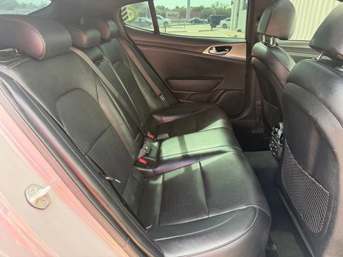 Used 2022 Kia Stinger GT1 RWD image 22