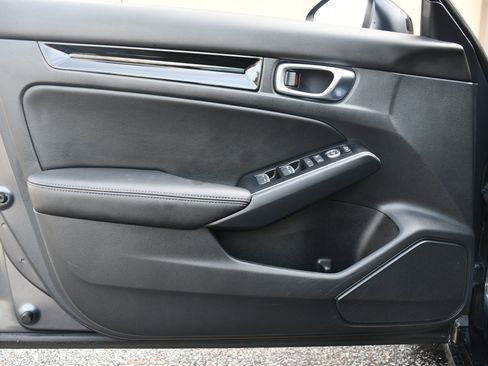 Certified 2025 Honda Civic Sport Touring image 14