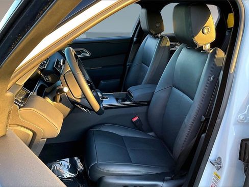 Used 2025 Land Rover Range Rover Velar Dynamic SE image 19