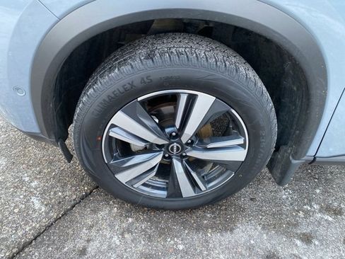 Used 2023 Nissan Rogue Platinum w/ Platinum Premium Package image 12