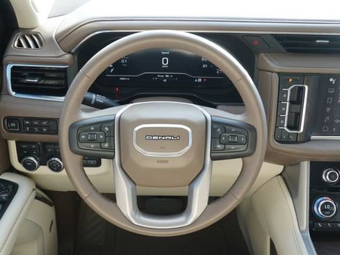 Used 2023 GMC Yukon Denali w/ Max Trailering Package AWD/4WD image 15