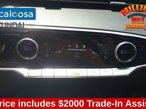 Used 2025 Genesis GV70 2.5T AWD/4WD image 21