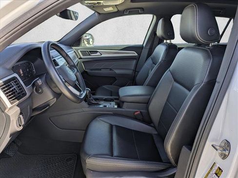 Used 2022 Volkswagen Atlas Cross Sport SE image 16