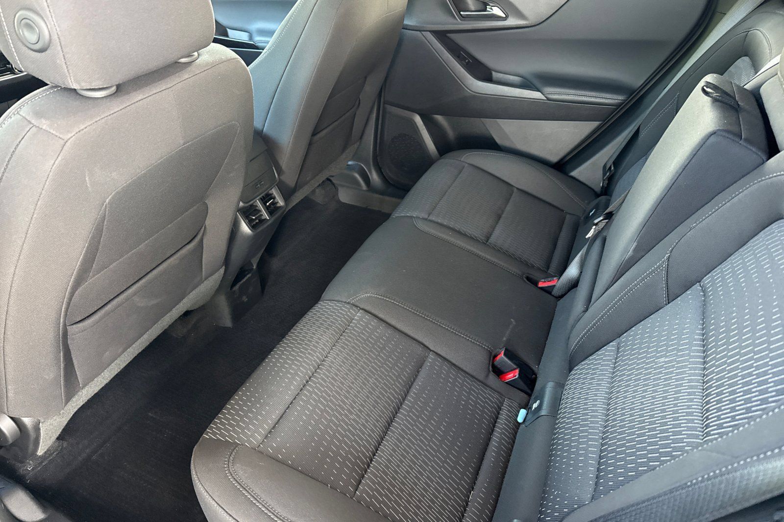 Used 2026 Chevrolet Equinox LT w/ LPO, Floor Liner Package FWD image 6