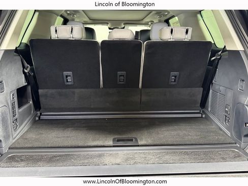 New 2026 Lincoln Navigator Reserve AWD/4WD image 17