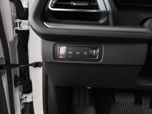 New 2026 Chevrolet Traverse LT w/ Sun and Wheel Package image 18