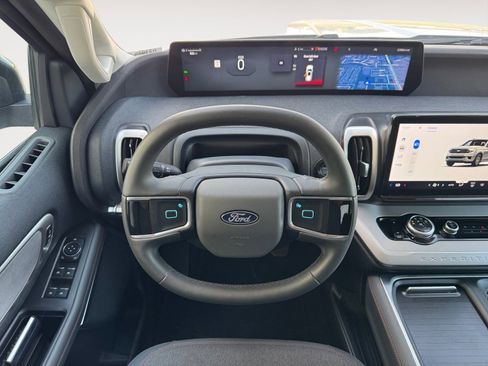 Certified 2025 Ford Expedition Max Active AWD/4WD image 12