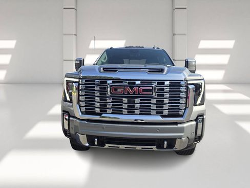 New 2026 GMC Sierra 2500 Denali w/ Denali Reserve Package AWD/4WD image 2