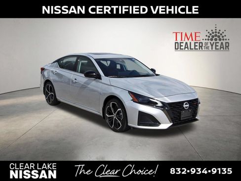 Certified 2025 Nissan Altima 2.5 SR w/ SR Premium Package FWD image 9