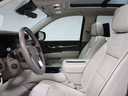 Used 2024 GMC Yukon Denali w/ Denali Reserve Package AWD/4WD image 18