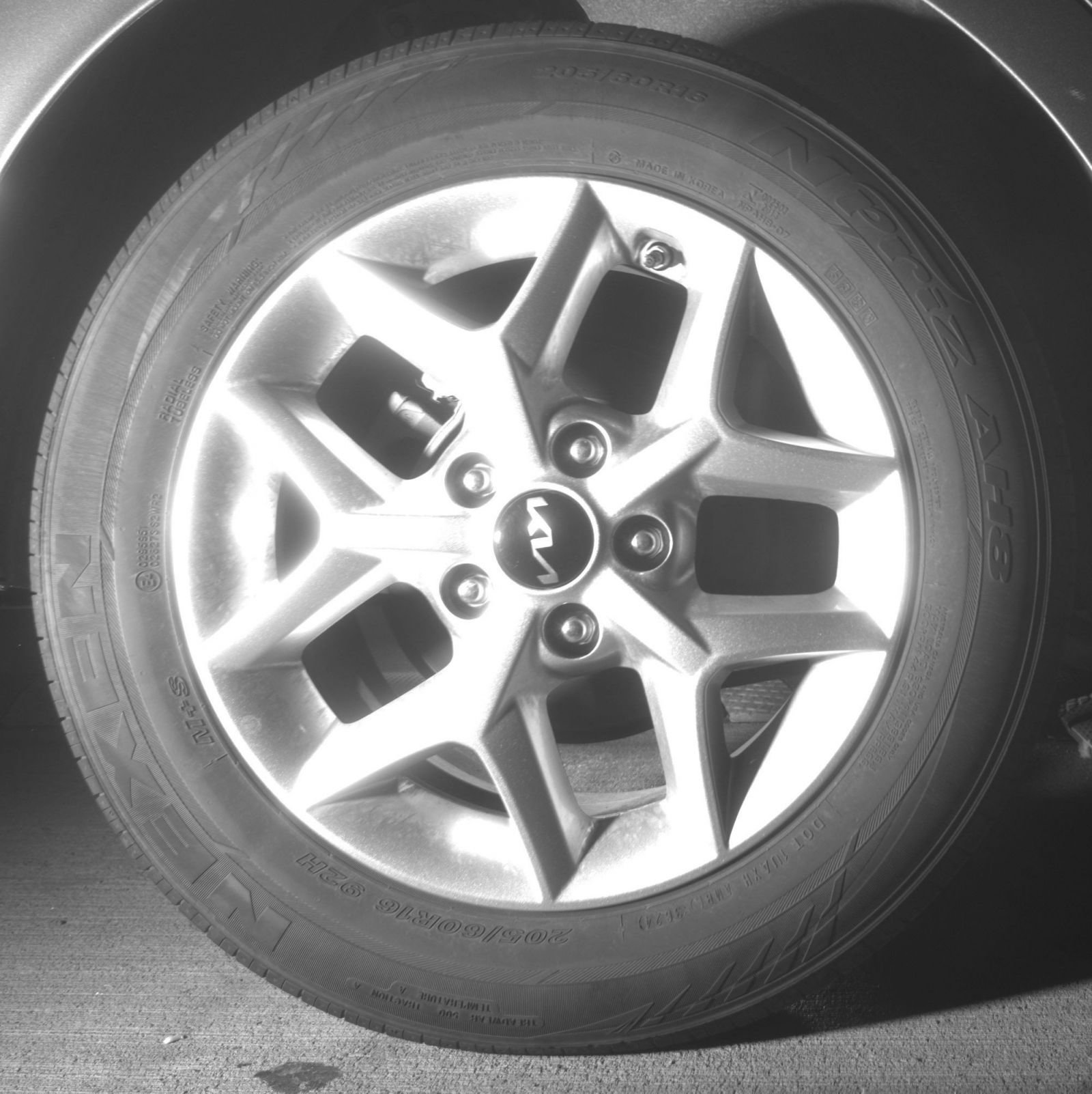 Used 2025 Kia Soul LX w/ LX Technology Package FWD image 18