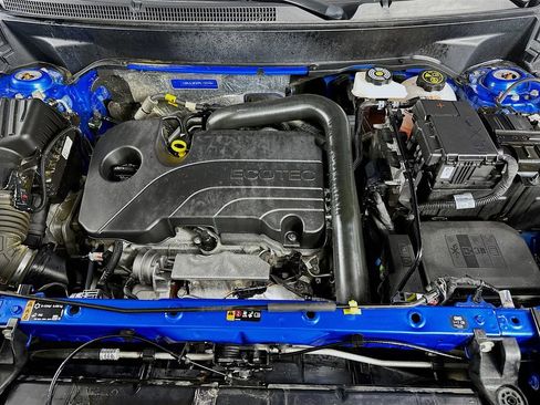 Used 2024 GMC Terrain SLE w/ Driver Convenience Package image 37