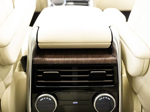 Used 2023 Land Rover Range Rover SE image 26