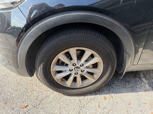 Used 2019 Kia Sorento FWD image 4