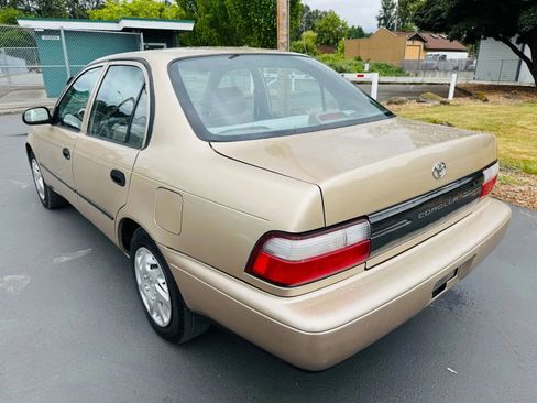 Used 1997 Toyota Corolla CE image 3