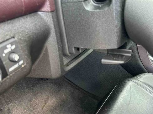 Used 2017 Buick Enclave Leather image 18