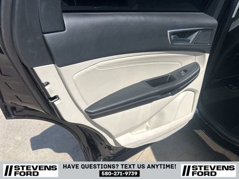 Used 2024 Ford Edge Titanium image 34