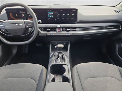 Used 2025 Kia K4 FWD image 17