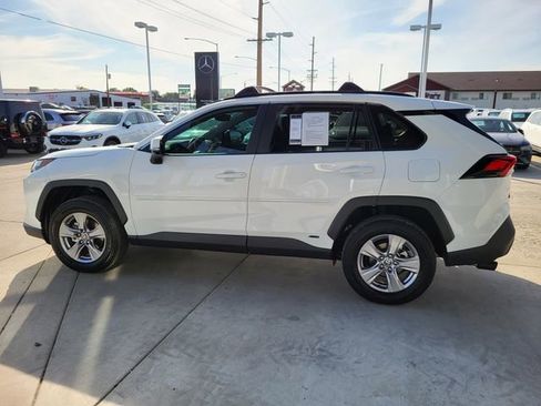 Used 2025 Toyota RAV4 XLE w/ Convenience Package image 40