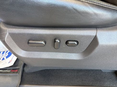 Used 2015 Ford F250 Lariat w/ Lariat Ultimate Package image 19