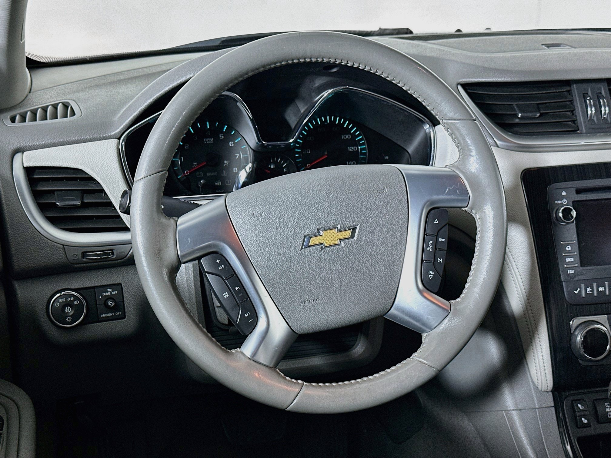 Used 2016 Chevrolet Traverse LT FWD image 18