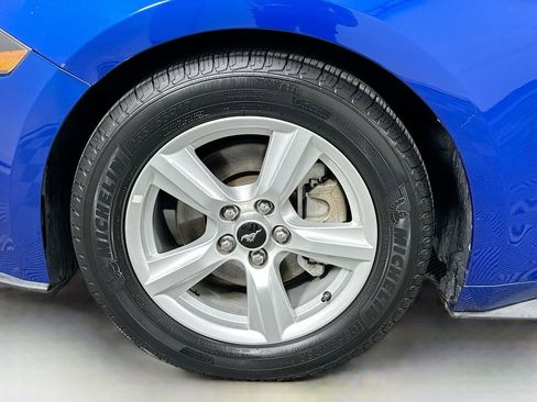 Used 2018 Ford Mustang Coupe image 29