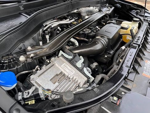 Used 2020 Ford Explorer ST w/ Premium Technology Package image 31