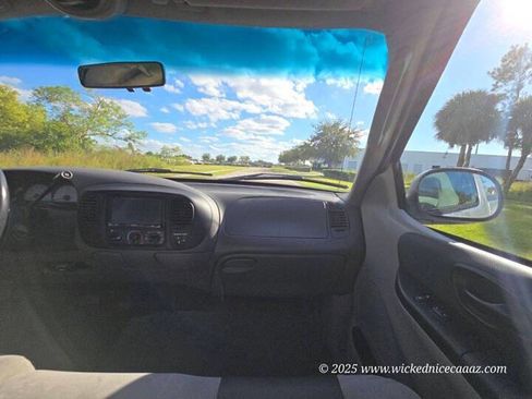 Used 2002 Ford F150 Lightning image 17