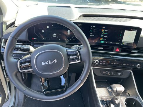 Certified 2026 Kia Carnival SX Prestige FWD image 7