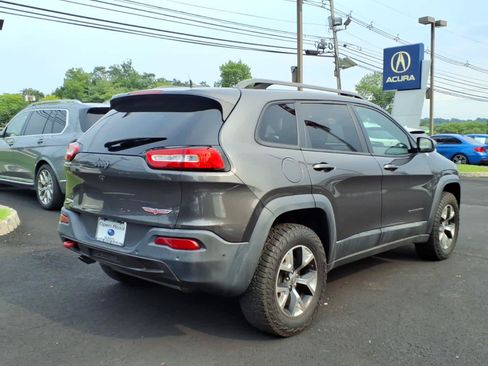 Used 2014 Jeep Cherokee Trailhawk w/ Technology Group AWD/4WD image 7