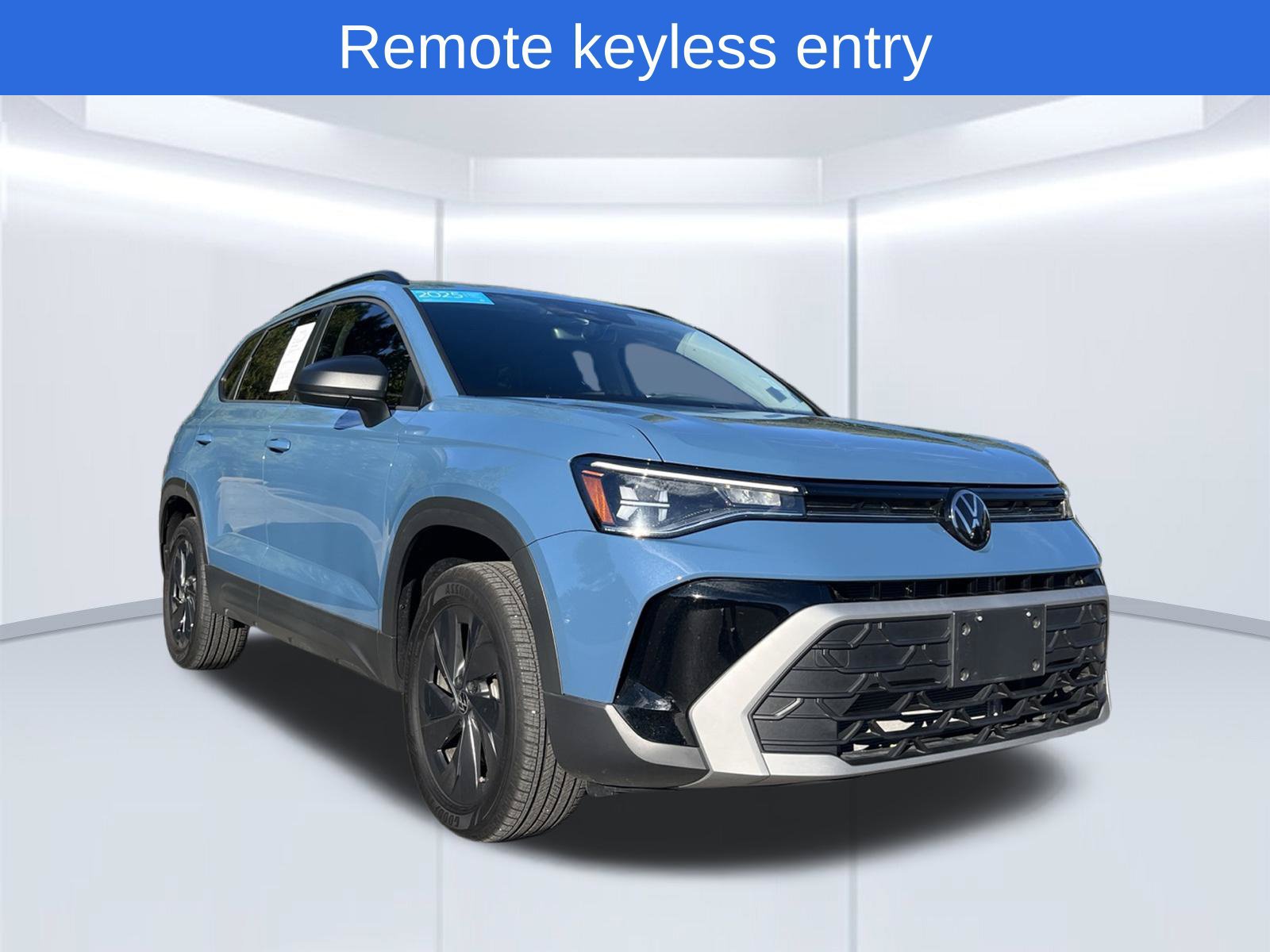 Certified 2025 Volkswagen Taos S FWD image 3