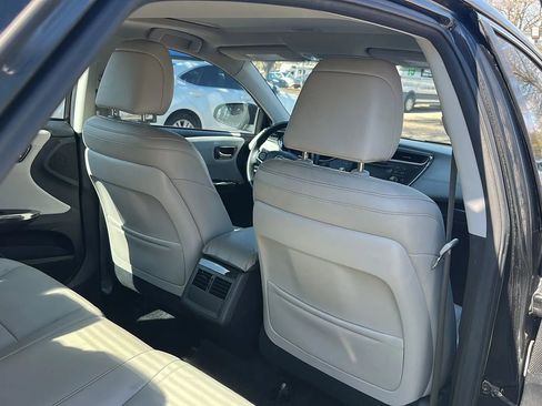 Used 2013 Toyota Avalon XLE Premium image 19