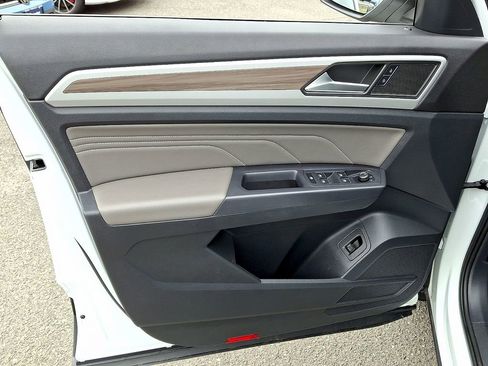 Used 2021 Volkswagen Atlas SEL image 13