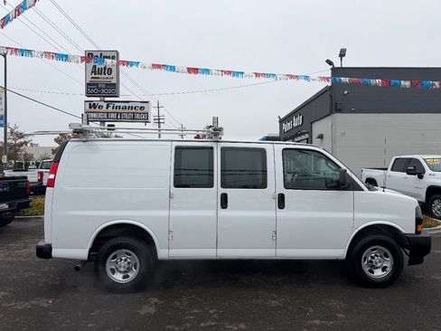 Used 2022 Chevrolet Express 2500 w/ Driver Convenience Package image 8