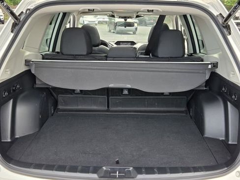 Used 2022 Subaru Forester Premium AWD/4WD image 13