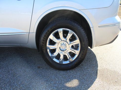 Used 2017 Buick Enclave Premium image 23