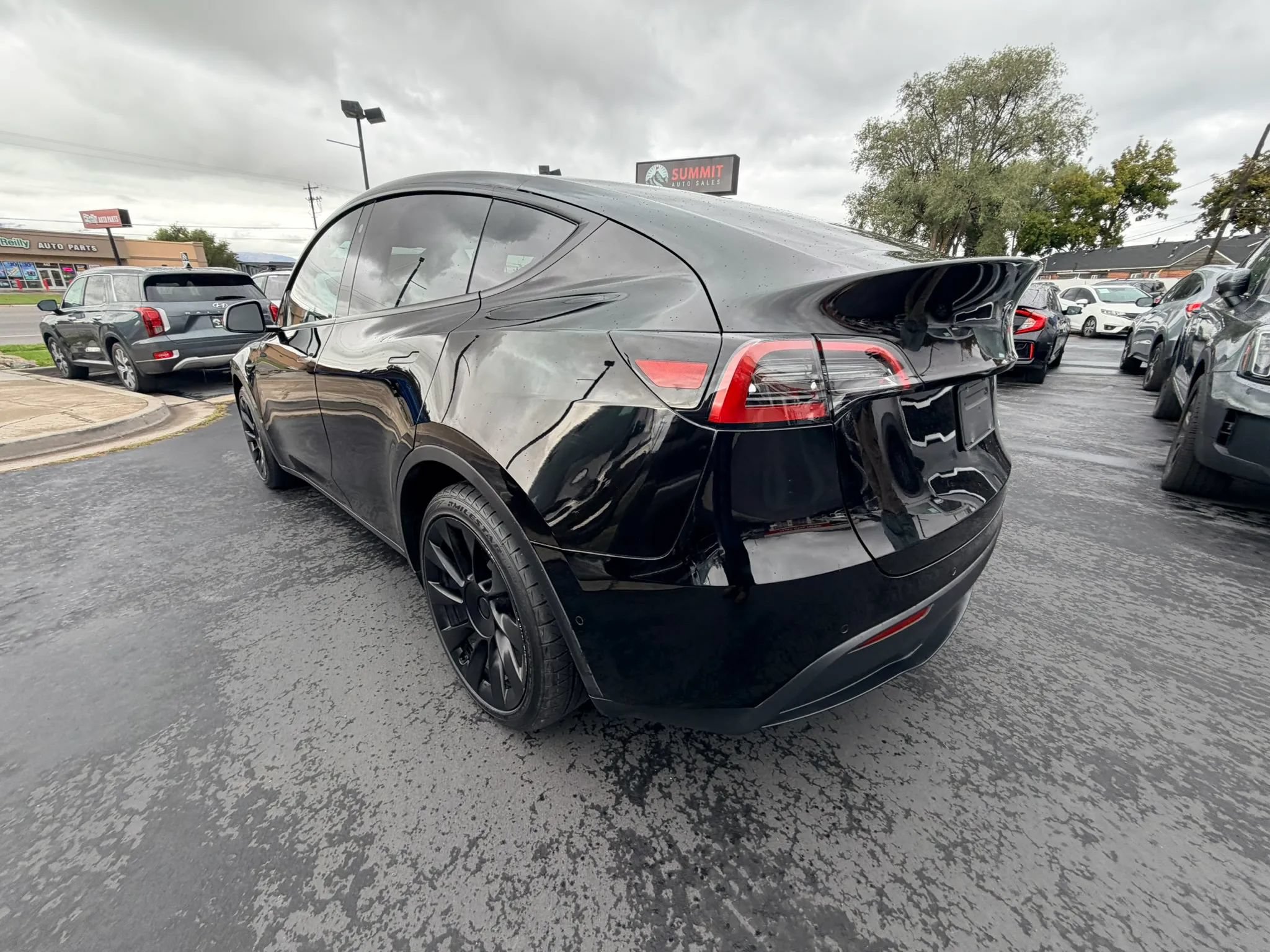 Used 2022 Tesla Model Y Long Range AWD/4WD image 5