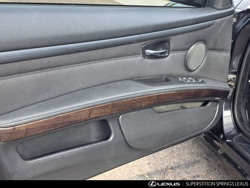 Used 2011 BMW 328i Convertible image 11