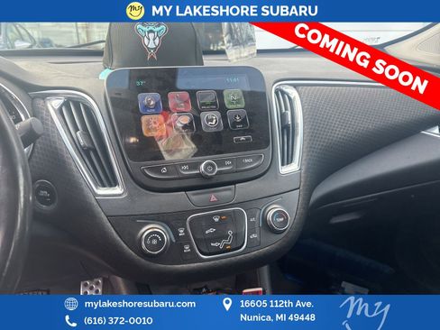 Used 2017 Chevrolet Malibu LT image 12