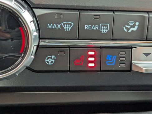 New 2025 Ford F250 Lariat w/ Lariat Ultimate Package image 24