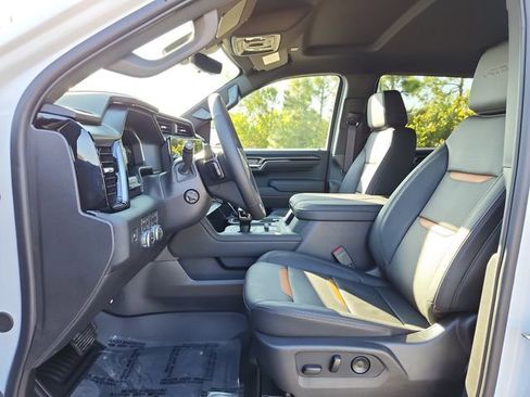 New 2026 GMC Sierra 1500 AT4 w/ Technology Package AWD/4WD image 15