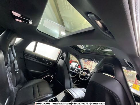 Used 2022 Porsche Panamera 4S w/ Premium Package image 46