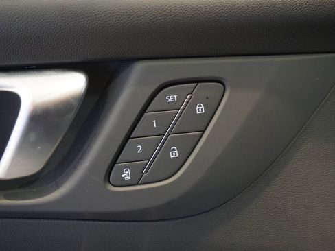 Used 2025 Buick Enclave Sport Touring w/ Power Package image 24