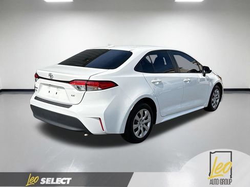 Used 2024 Toyota Corolla LE FWD image 6