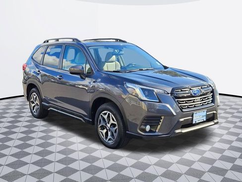 Used 2023 Subaru Forester Premium AWD/4WD image 8