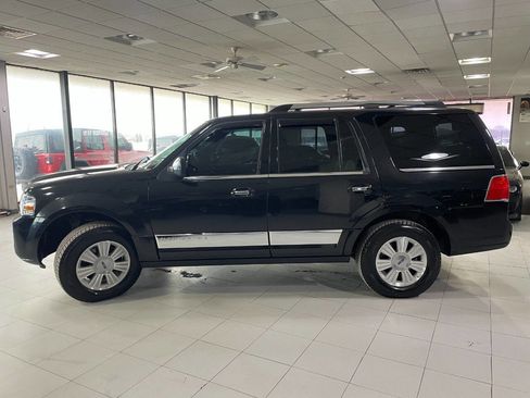 Used 2014 Lincoln Navigator 4WD image 4