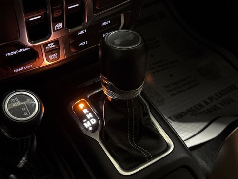 Used 2021 Jeep Wrangler Unlimited Rubicon image 17